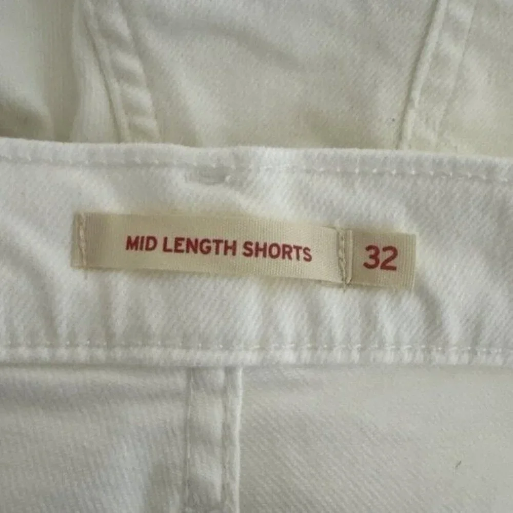Levi’s Women's‎ 32 Mid Length Midrise Denim Shorts Stretch Off White NWT 0600